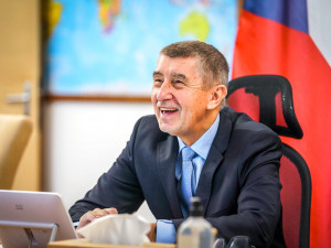 Babiš oznámil, že si koupil obytný vůz a bude v něm jezdit za lidmi