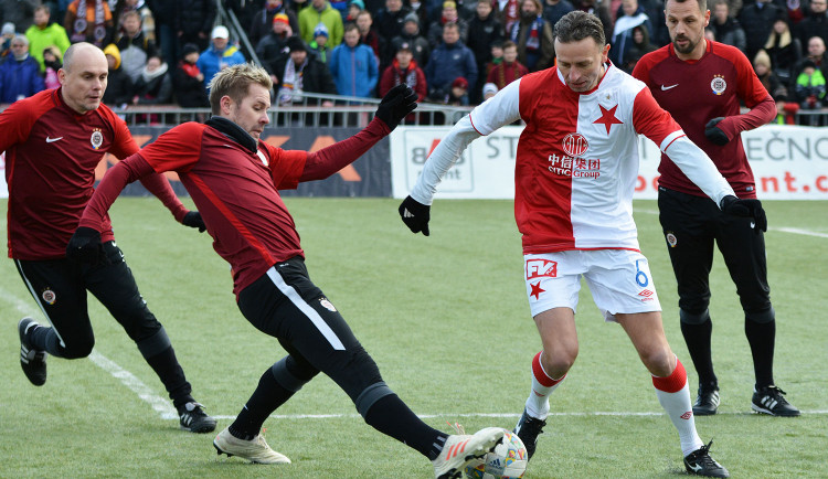 Dnes se odehraje Silvestrovské derby mezi Spartou a Slavií. Podívejte se na soupisky