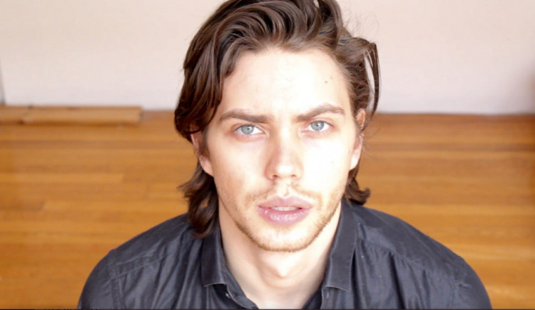 Stále čekám na telefonát od Spielberga. Hercům bych studium v zahraničí doporučil, říká Ronald Prokeš.