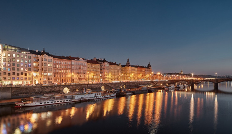 Sezóna na pražských náplavkách bude o poznání bohatší. Zároveň pokračuje jejich zklidňování