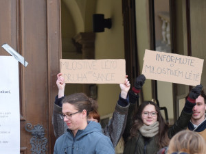 Brno otočilo. Na popud studentů informuje, že se dlužníci mohou zbavit exekucí