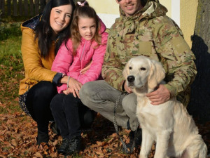 Kvůli vzácnému syndromu nemůže šestiletá Lilly na narozeninové oslavy, k bazénu nebo do obchodních center