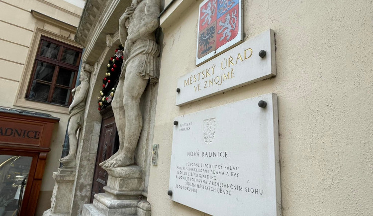 Úředníci ve Znojmě budou nově pracovat i v sobotu