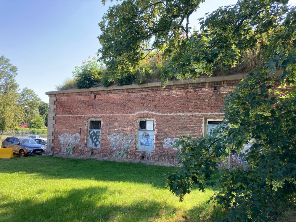 Pajkrova flošna v Hradci Králové se má proměnit na studentské centrum. Město hledá projektanta