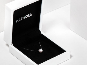 Nechte se okouzlit Akoya perlami – proč by ve vaší šperkovnici neměly chybět?