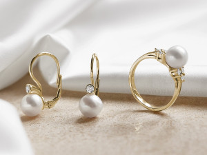 Nechte se okouzlit Akoya perlami – proč by ve vaší šperkovnici neměly chybět?