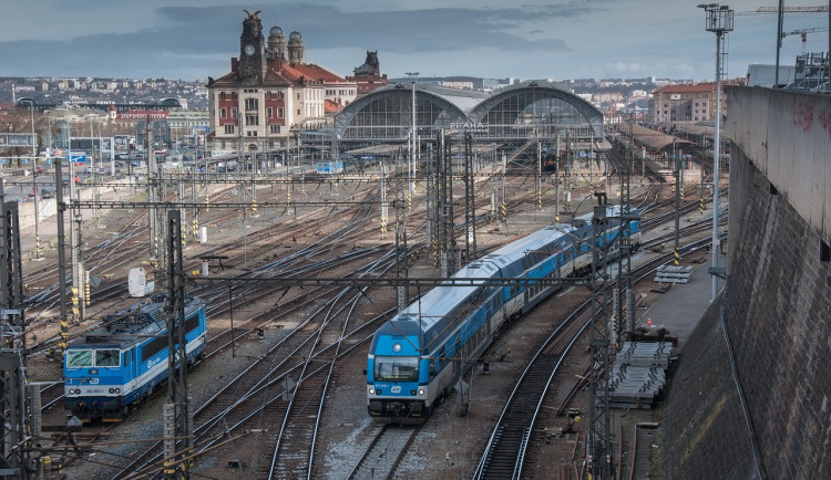 Správa železnic bude mít rozpočet 53 miliardy korun, kvůli úsporám odloží některé stavby