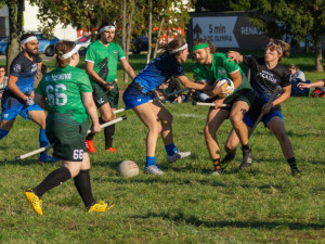 Chrániče na zuby a zlatonka v trenýrkách. Přečtěte si, jak se v Praze hraje famfrpál