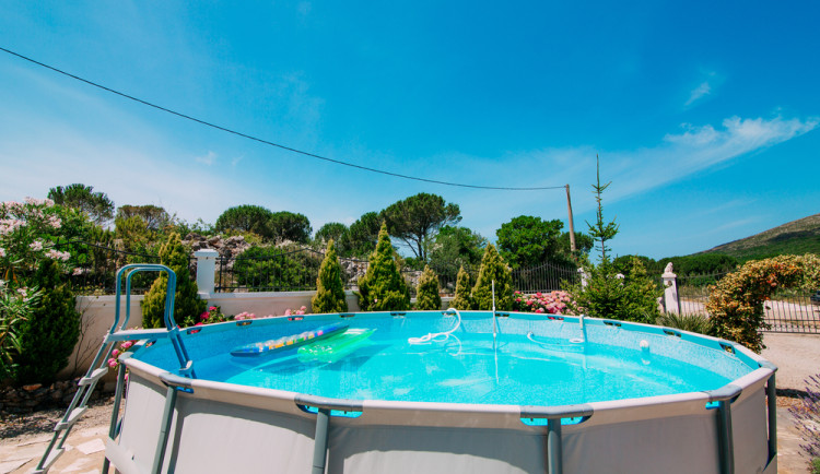 Copyright (c) 2017 nadtochiy/Shutterstock.  No use without permission.