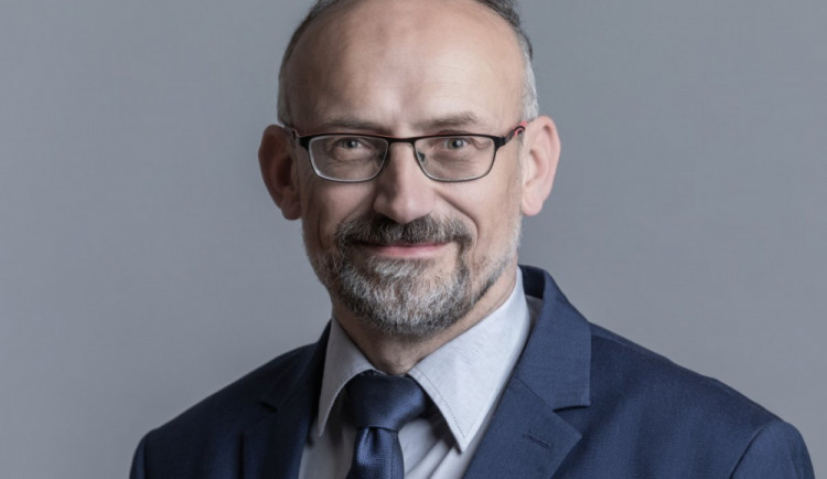 size4-16449278462014-231-namestek-hejtmana-pavel-cizek-prevazil-pocit-ze-pro-plzensky-kraj-udelame-vice-v-novem-slozeni