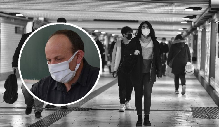 Žijeme v nejisté době a toužíme po snadných a účinných řešeních, říká sociolog.