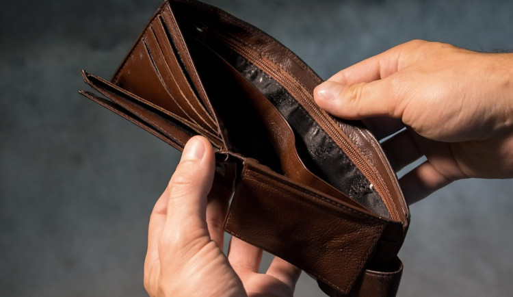 Utrácel za party, jezdil luxusními auty. Makléř z Brna připravil své kamarády o miliony korun