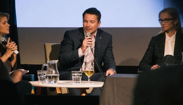 size4-16457117101707-241-komentar-neni-to-nejaka-vzdalena-valka-ktera-se-nas-netyka-rika-politolog-jakub-lysek