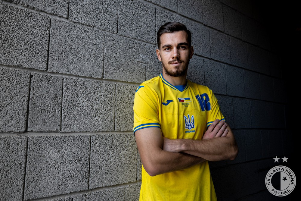 Věřím v naši zemi, zachováme si nezávislost, říká ukrajinský fotbalista ve službách Slavie Taras Kačaraba