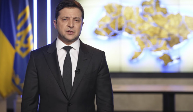 Ukrajina podle Zelenského zůstala v boji proti ruské armádě sama