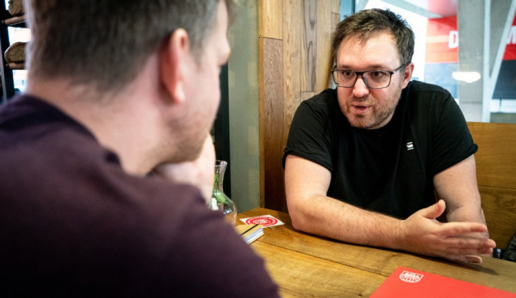 Skripta Vysoké školy života? Určitě nebyla myšlena elitářsky, říká autor Pavel Fuksa