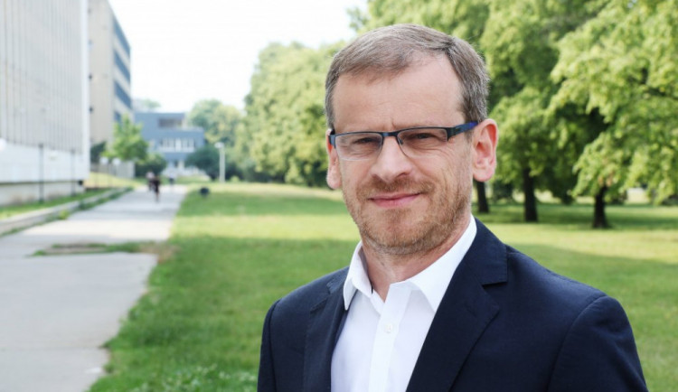 size4-1645730770136-241-vysokoskolsky-ucitel-vyzval-na-facebooku-pedagogy-k-bojkotu-ruskych-studentu-prispevek-nasledne-smaz