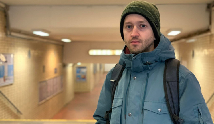 Situace se může zhoršit kdykoliv, říká Ukrajinec Pavlo, který má rodinu v Kyjevě.