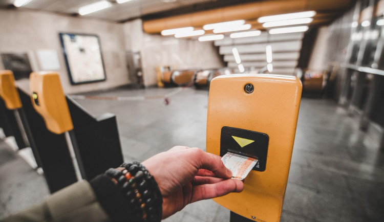 U metra Zličín vzniklo nové infocentrum. Lidé si v něm koupí pražské i meziměstské jízdenky