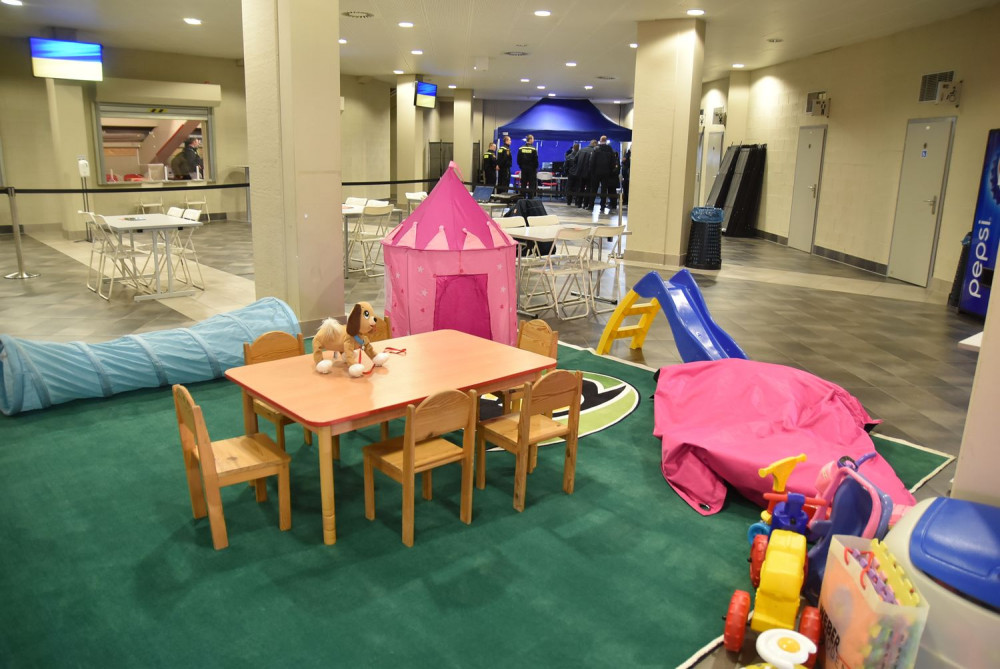 Asistenční centrum na letišti během dneška využily dvě stovky Ukrajinců