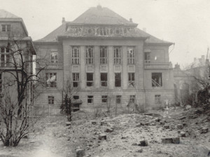 Bombardování Plzně během druhé světové války se stalo námětem benefiční procházky na pomoc Ukrajině