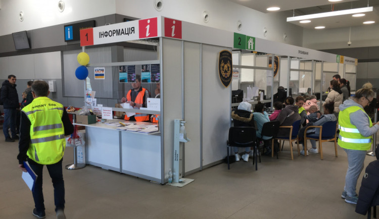 Uprchlické centrum funguje týden. Stihlo odbavit už přes čtyři tisíce lidí