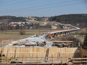 Náročné budování Západního okruhu Plzně za 2,2 miliardy běží podle plánu, stavba nenabírá žádné zpoždění