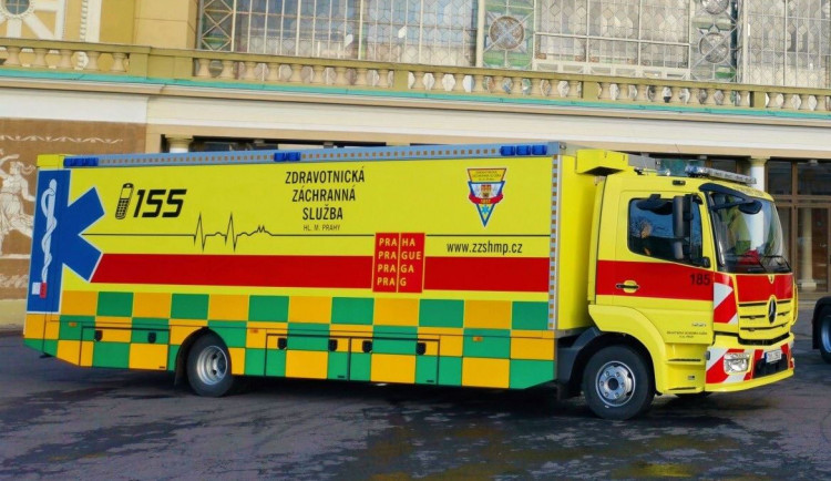 Praha posílá na Ukrajinu speciální sanitku, elektrocentrály i dva repatriační vozy