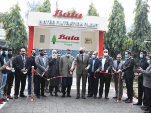 Česká úpravna vody slouží tisícům Pákistánců. Místní nemocnici ji věnovala firma z Prahy.