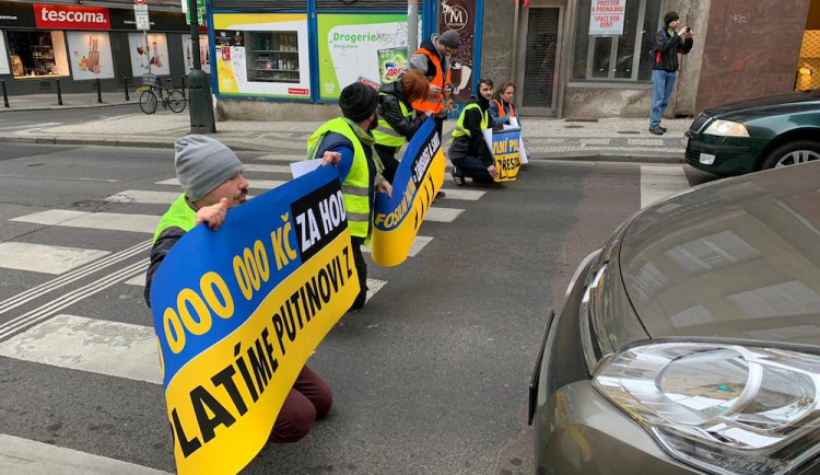 VIDEO: Aktivisté blokovali dopravu už třetí den za sebou. Tentokrát na I.P. Pavlova