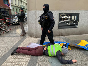 Aktivisté blokovali dopravu už třetí den za sebou. Tentokrát na I.P. Pavlova.