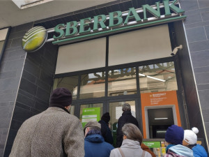 Plzeňský kraj má u ruské Sberbank 156 milionů korun na termínovaném vkladu, na běžném účtu zůstaly statisíce