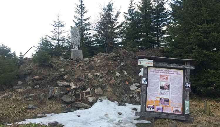 Ztracený trůn krále Zmizelé Šumavy je už opět na původním místě, našel ho náhodně jeden turista