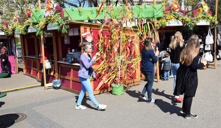 Velikonoční pondělí vylákalo do centra Prahy tisíce lidí