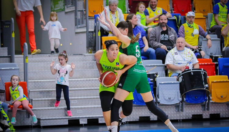 Basketbalistky USK dnes mohou slavit dvanáctý ligový titul v řadě. Bojují proti Žabinám