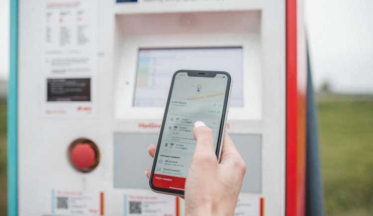 Mobilní aplikace E.ON Drive nově nasměruje řidiče elektromobilů k 700 dobíječkám v České republice.