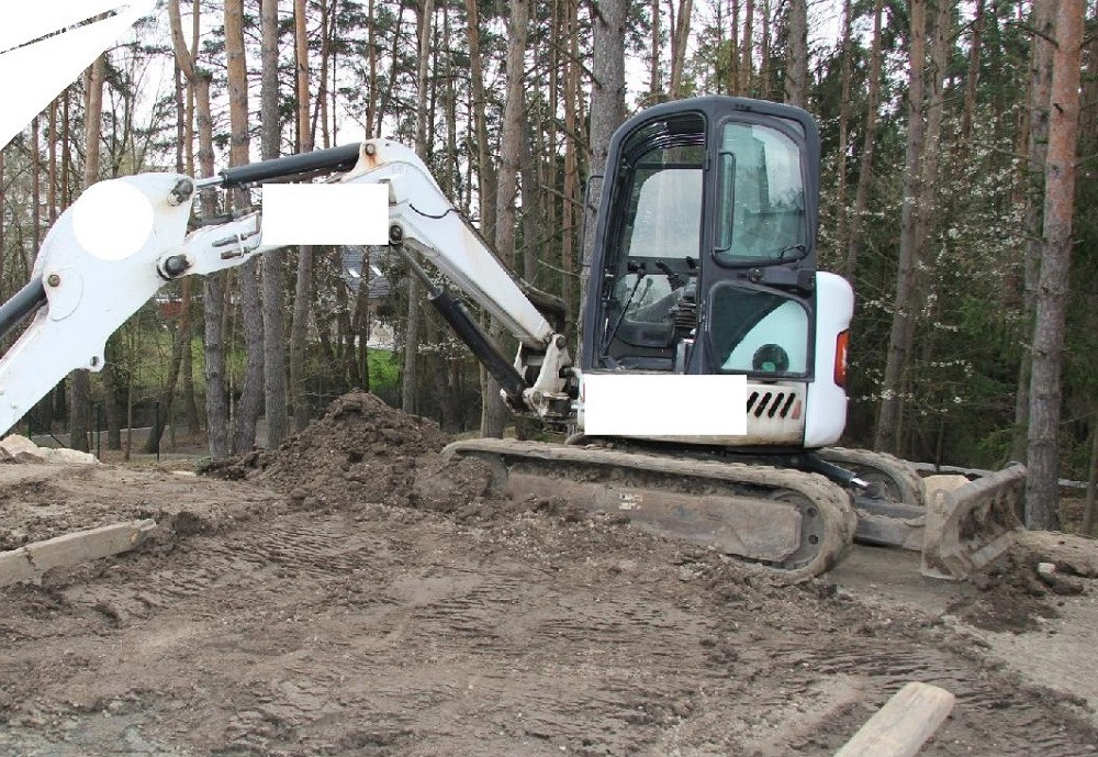 Bagrista najel do muže, který si stěžoval na jeho tempo. Událost museli řešit kriminalisté