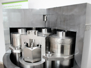 Kontejner pro vyhořelé palivo z jaderných elektráren vydrží stovky tisíc let bez porušení hermetičnosti