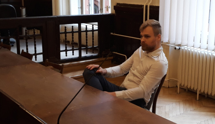 Muž, který zfalšoval QR kód u sbírky k jihomoravskému tornádu, dostal podmínku