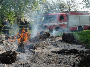 Hasiči varují před pálením na čarodějnice. Hrozí pokuta až půl milionu