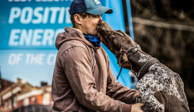 Pes je hlavně parťák, říká hasič a kynolog Václav Vančura. Letos přivezl bronz z mistrovství světa v mushingu