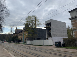 Na Masarykově třídě roste moderní penzion. Špičková architektura, chválí městský architekt