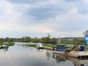 Baťův kanál je odemčený. Na vodní cestu se po zimě vrací turistické lodě
