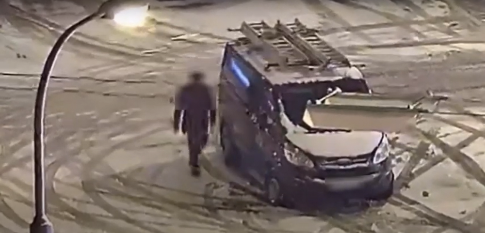 Kriminalisté dopadli zloděje, který vykradl dvacet aut. Během krádeží postupoval velmi sofistikovaně