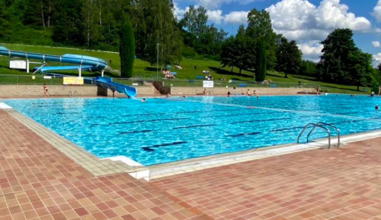 Koupaliště v Ostrově