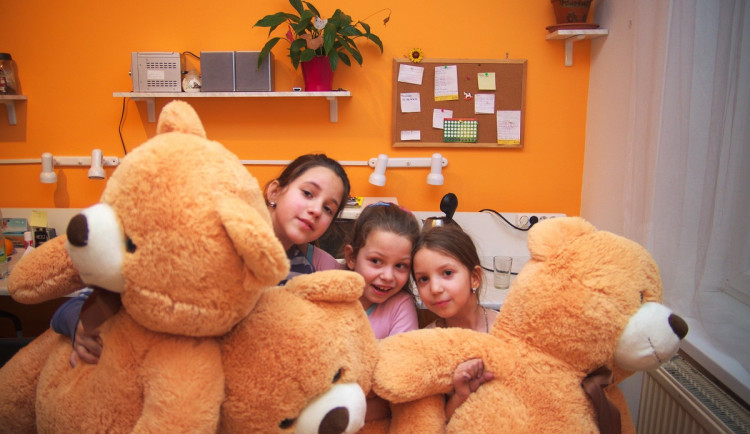 Střecha nad hlavou i pomoc s dětmi. V azylovém domě v Brně hledají ženy nový začátek