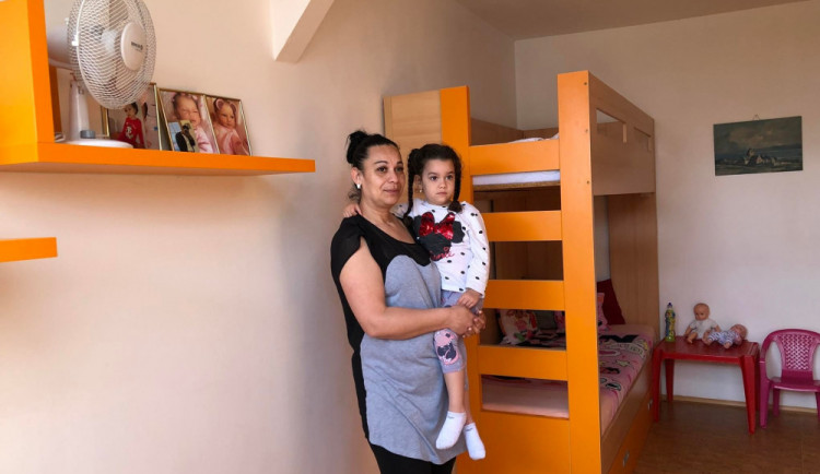 Střecha nad hlavou i pomoc s dětmi. V azylovém domě v Brně hledají ženy nový začátek.