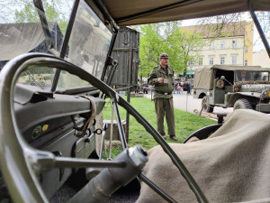 Plzeň ožila Slavnostmi svobody, historickou techniku obdivují davy lidí.