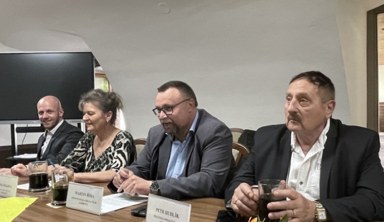 Zleva Petr Hudlík, Martin Říha, Jana Fialová a Zdeněk Pernica.