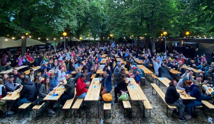 Kam na promítání hokeje v Praze? Podívejte se na výběr těch nejlepších míst